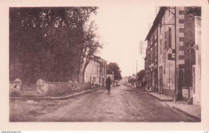 La  Villedieu du Clain -  La Place -  CPA °J