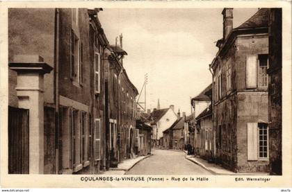 CPA COULANGES-la-VINEUSE - Rue de la Halle (108395)