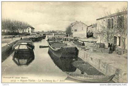 Aigues Mortes 30 - Péniches - Canal Batellerie