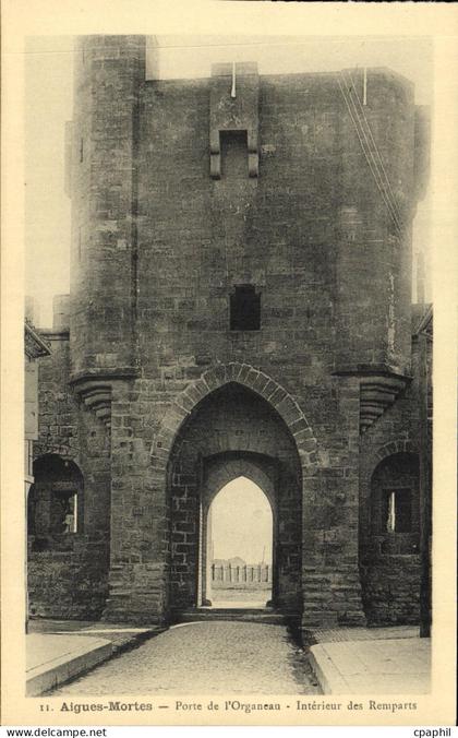 CPA Aigues Mortes Porte L Organeau Interieur des Remparts