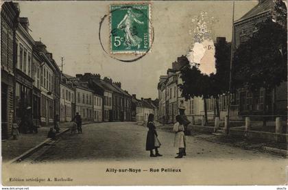CPA AILLY-SUR-NOYE Rue Pellieux (25573)