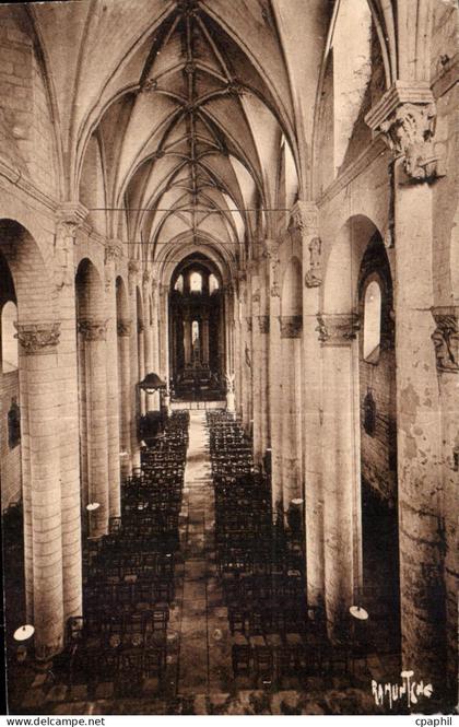 CPA Airvault (Deux Sevres) Eglise Saint Pierre Autrefeis dependance d une abbaye fondee en