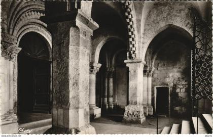 CPM AIRVAULT Le Narthex de l'Eglise (1141645)