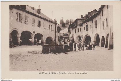 Alby-sur-Cheran  (74 - Haute Savoie)  Les Arcades