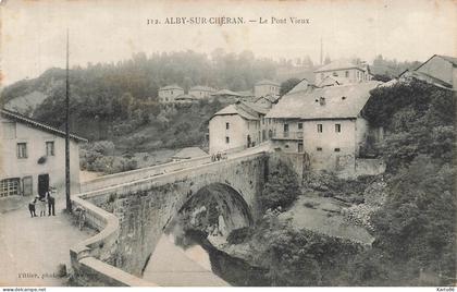 alby sur chéran * rue et le vieux pont * villageois