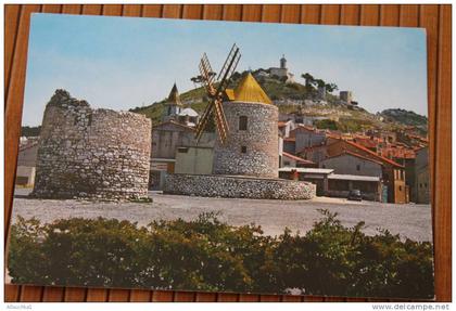 CPM : Allauch  ALLAUCH EN PROVENCE LE VIEUX MOULIN  13 B.D.R. ED TARDY