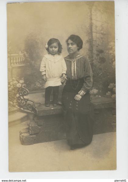 AMILLY - Belle carte photo portrait femme et fillette écrite à AMILLY en décembre 1914