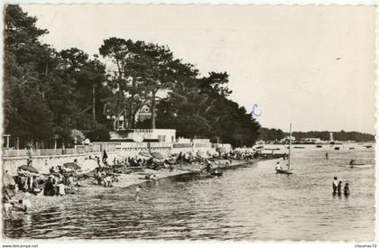(33) 049, Andernos les Bains, Bloc 6, La plage à Marée haute, voyagée en 1960, bon état