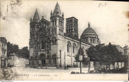 CPA Angouleme la Cathedrale