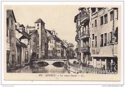 cpa , 74 , ANNECY , Le Vieux Canal , animée
