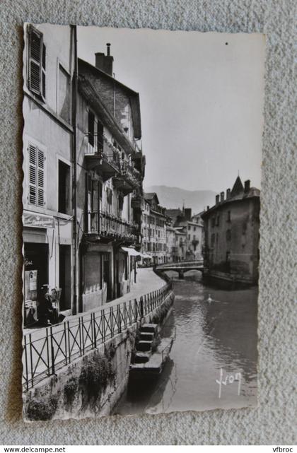 D949, Cpsm 1964, Annecy, le vieux quartier, Haute Savoie 74