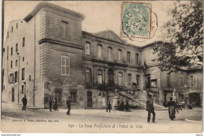 CPA APT La Sous-Prefecture et l'Hotel de Ville (1086746)