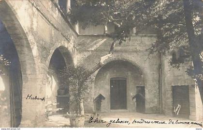 ARAMON - Château d'Aramon - Cour Intérieure
