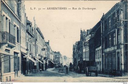 CPA ARMENTIERES - Rue de DUNKERQUE (137014)