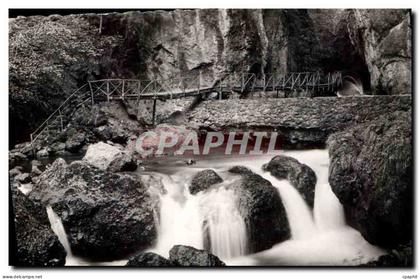 CPA Env de Vic sur Cere Le Pas de Cere