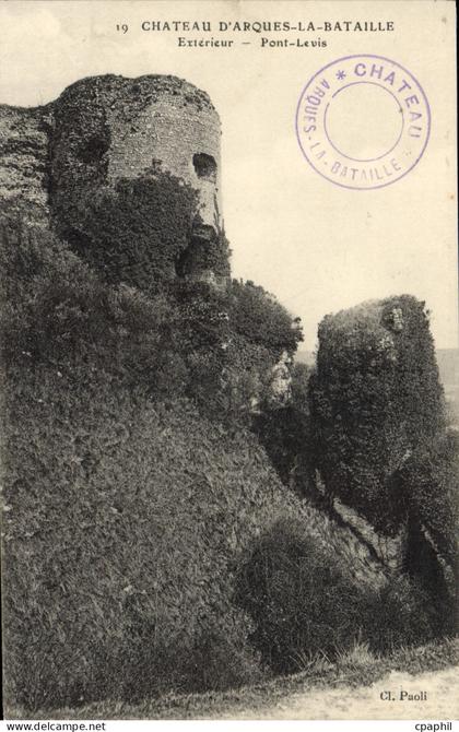 CPA Chateau D'Arques La Bataille Exterieur Pont levis