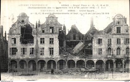CPA Arras Grand Place Militaria