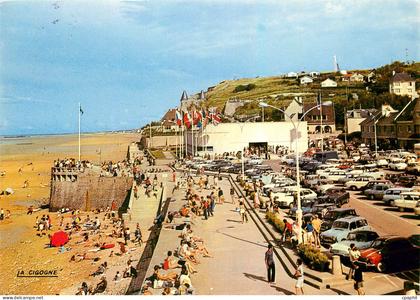 CPM Normandie France Arromanches Plages