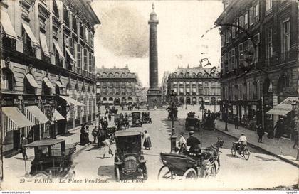 CPA Paris Le Place Vendome automobile