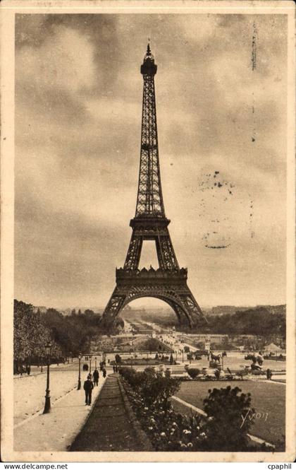 Paris CPA Tour Eiffel