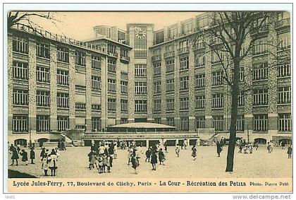 Dép 75 - Ecoles - Paris - Arrondissement: 09 - Lycée Jules Ferry - La Cour - 77 Boulevard de Clichy - état