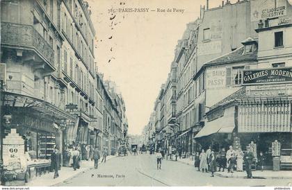 PARIS 16 arrondissement  rue de Passy