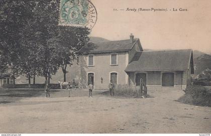 64 / ARUDY / LA GARE