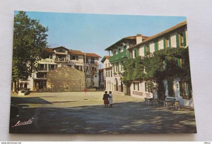 Cpm 1971, Ascain, le fronton t les hôtels, Pyrénées atlantiques 64