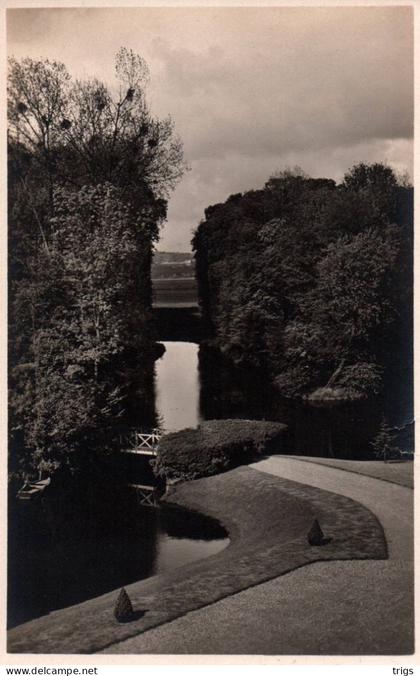 Asnières sur Oise (Château de Royaumont) - Vue prise du Château