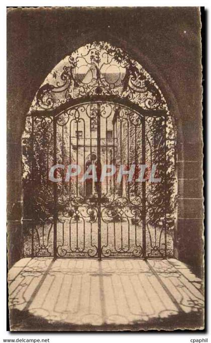CPA Abbaye de Royaument Asnieres sur Oise Cour de la maison des hotes