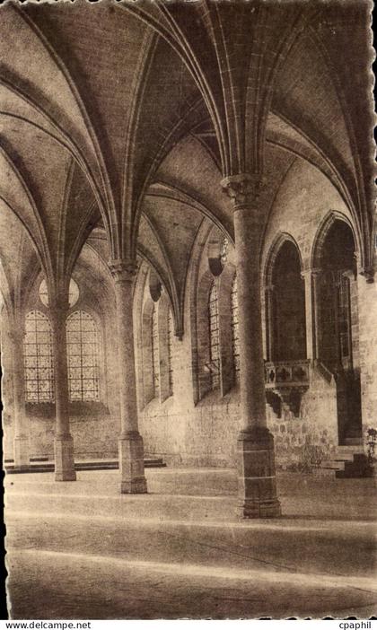 CPA Abbaye de Royaumont Asnieres sur Oise Ancien Refectoire