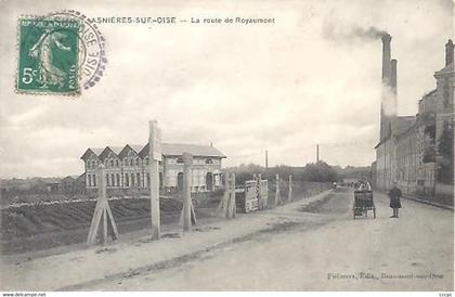CPA Asnières-sur-Oise La Route de Royaumont