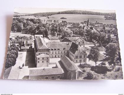 auberive - avion au dessus de auberive - photographie véritable