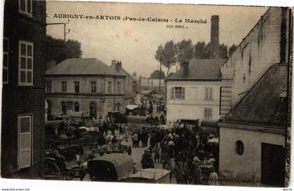 CPA AK Aubigny-en-Artois - Le Marché (220352)