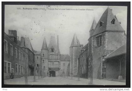 18 Aubigny-sur-Néré 1481. Aubigny-Ville (Cher) - Façade Sud et cour intérieure de l'an D18D K18015K C18015C RH006458
