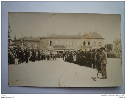 AUCH  (Gers)  :  Manifestation militaire à Auch  (Carte  PHOTO)