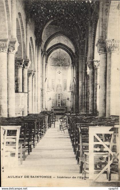 CPA Aulnay de Saintonge Interieur de l'Eglise