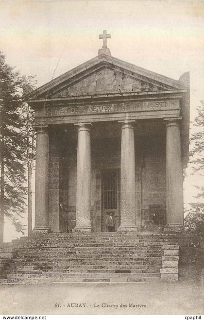 CPA 61 auray le champ des martyrs