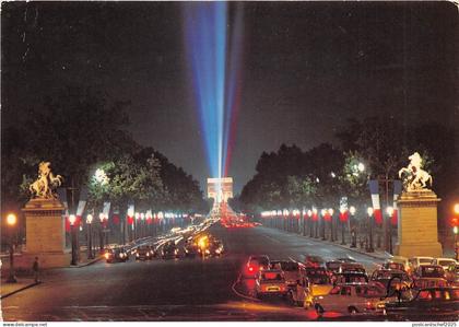 B66606 Paris la nuit   france