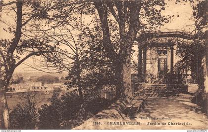 BF3986 charleville jardin de charleville france