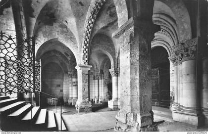 BF4198 airvault eglise abbatiale france