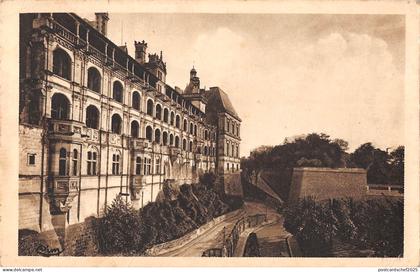 BF5338 facade du chateau blois france     France