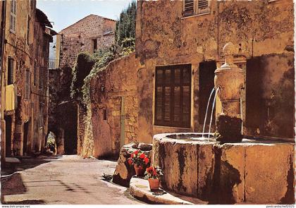 BR13674 Bargemon vieille rue et Fonatine france