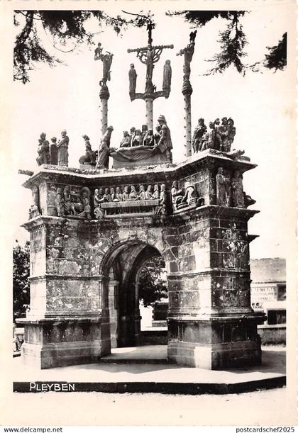 BR17435 Pleyben le Calvaire  france