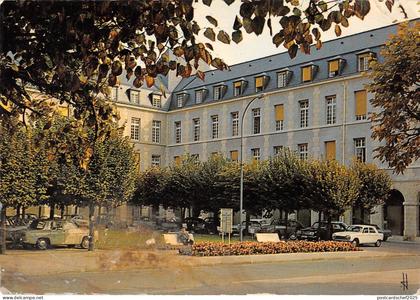 BR52032 Le Kremlin Bicetre centre hospitalier   France