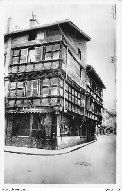 C096 France Bourg Maison de Bais   vintage postcard