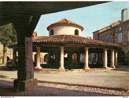 82 - Auvillar - La Halle aux grains classée comme curiosité - Carte Gaufrée - CPM - Voir Scans Recto-Verso