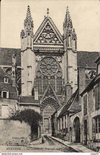 Auxerre - La Cathedrale - CPA