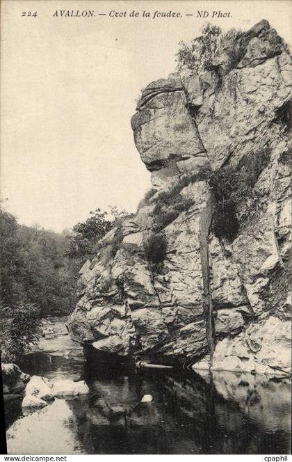 Avallon CPA Crot de la foudre