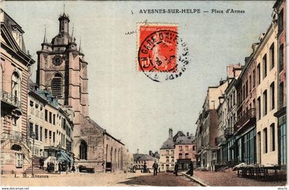 CPA AVESNES-sur-HELPE - Place d'Armes (391451)
